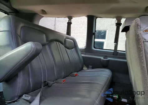 2005 GMC Savana G2500 z USA, uszkodzony, nr VIN 1GJGG25U851219042